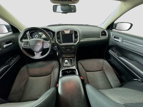 Used 2019 Chrysler 300 Touring w/ Sport Appearance Package image 34