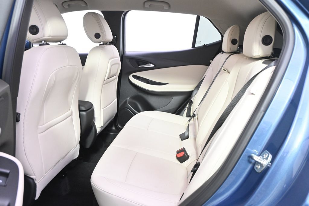 Used 2025 Buick Encore GX Sport Touring w/ Advanced Technology Package AWD/4WD image 21