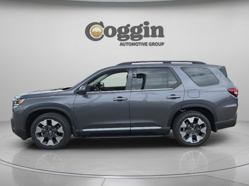New 2026 Honda Pilot Touring image 2
