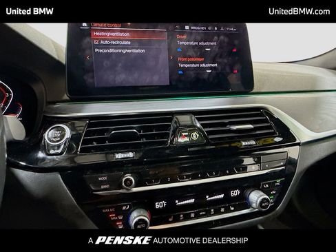 Used 2021 BMW 530i RWD image 11