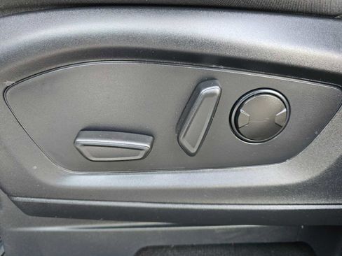 Used 2025 Ford Explorer Active image 24