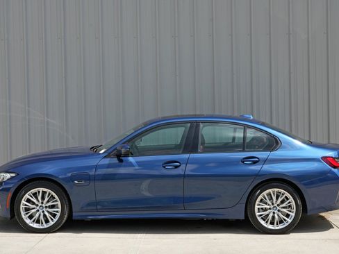 Used 2023 BMW 330e w/ Premium Package RWD image 50