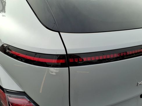 Certified 2024 Hyundai Kona Limited FWD image 16
