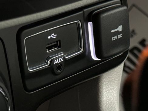 Used 2020 Jeep Renegade Limited w/ LED Lighting Group image 30