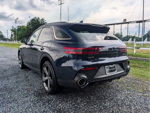 Used 2024 Genesis GV70 3.5T Sport w/ Sport Prestige Package AWD/4WD image 8
