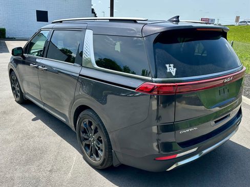 Used 2023 Kia Carnival SX FWD image 7