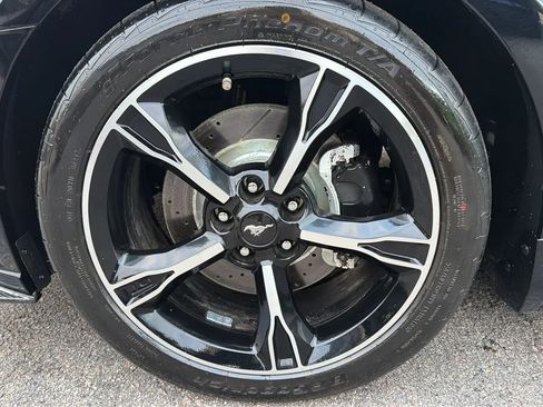 Used 2013 Ford Mustang GT Premium w/ Comfort Pkg image 8