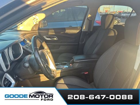 Used 2011 Chevrolet Equinox LT w/ Chrome Appearance Package image 4
