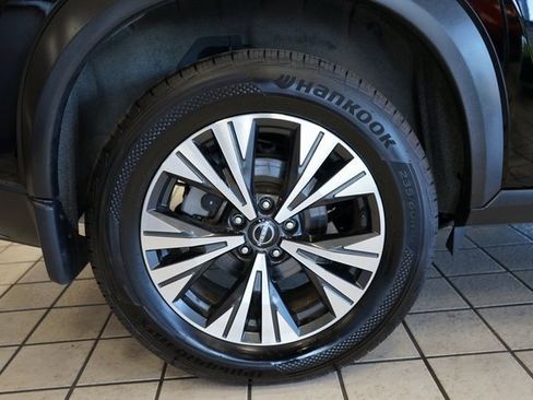 Used 2023 Nissan Rogue SV image 50