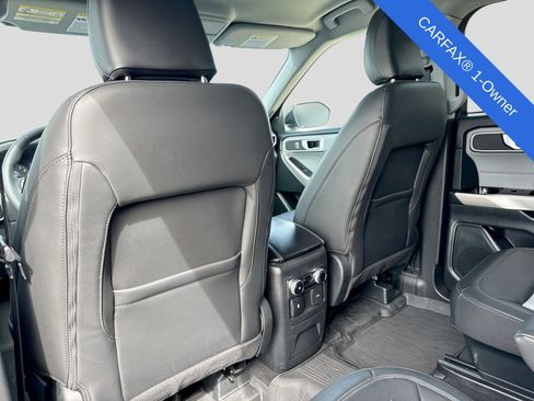 Used 2024 Ford Explorer XLT w/ Equipment Group 202A AWD/4WD image 22