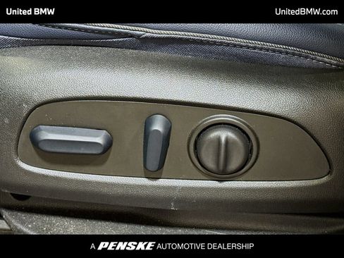 Used 2023 Chevrolet Bolt EUV LT w/ Convenience Package FWD image 4