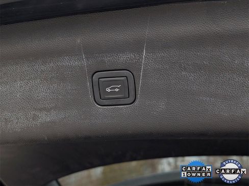 Used 2024 Buick Enclave Premium image 9