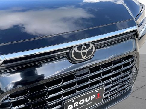 Used 2026 Toyota Grand Highlander AWD image 29