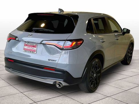 Used 2025 Honda HR-V Sport image 14