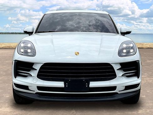 Used 2020 Porsche Macan w/ Driver Memory Package AWD/4WD image 2
