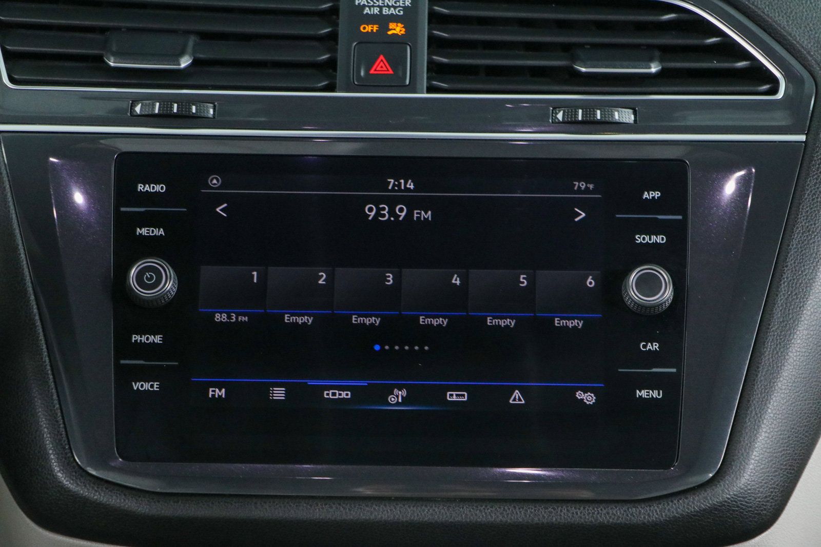 Used 2023 Volkswagen Tiguan SE R-Line FWD image 19