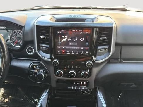 Used 2020 RAM 1500 Big Horn AWD/4WD image 11