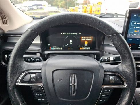 Used 2022 Lincoln Nautilus FWD image 18