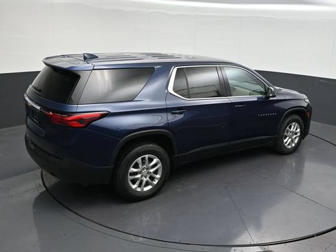 Used 2022 Chevrolet Traverse LS FWD image 19