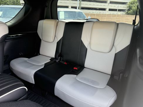 Used 2020 INFINITI QX80 Limited w/ All-Season Package AWD/4WD image 16