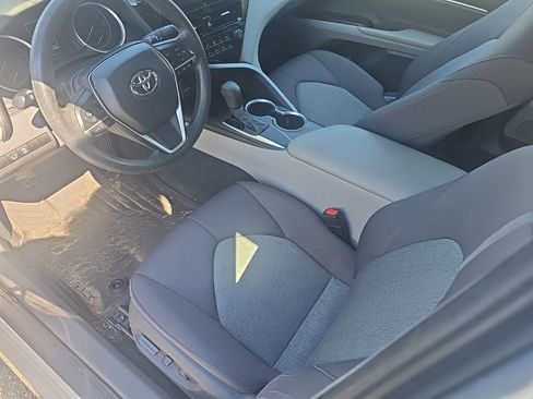 Used 2021 Toyota Camry LE FWD image 12