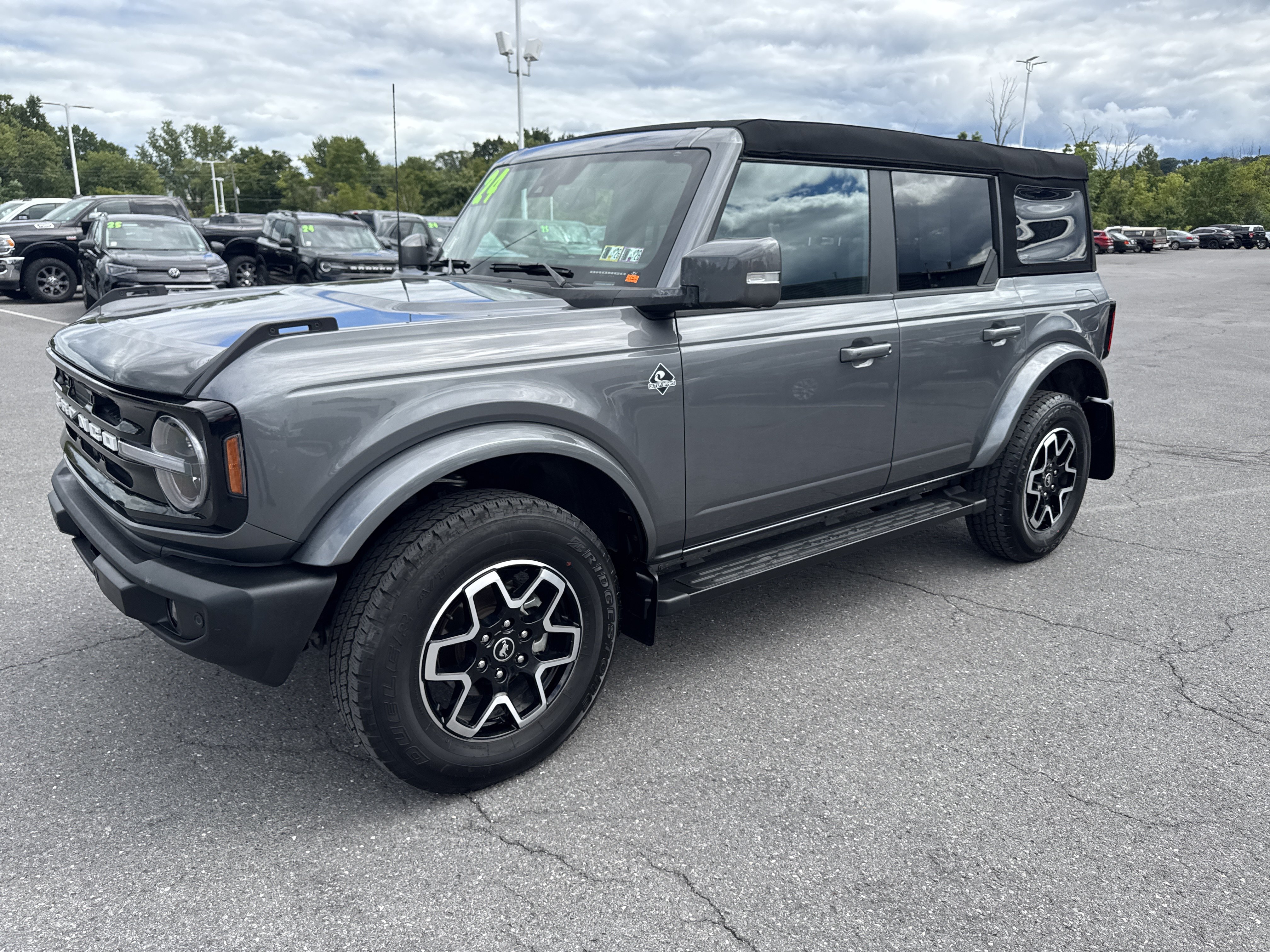 Used 2024 Ford Bronco Outer Banks AWD/4WD image 8