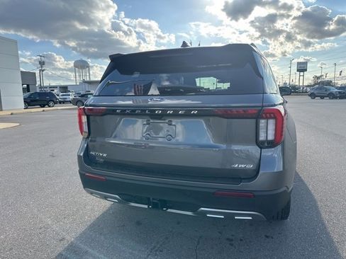 New 2026 Ford Explorer Active w/ Active Comfort Package image 21