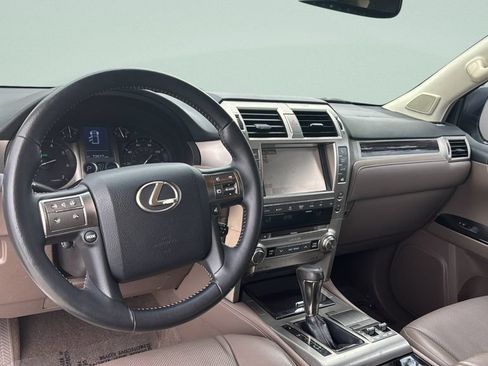 Used 2019 Lexus GX 460 w/ Navigation Package AWD/4WD image 28