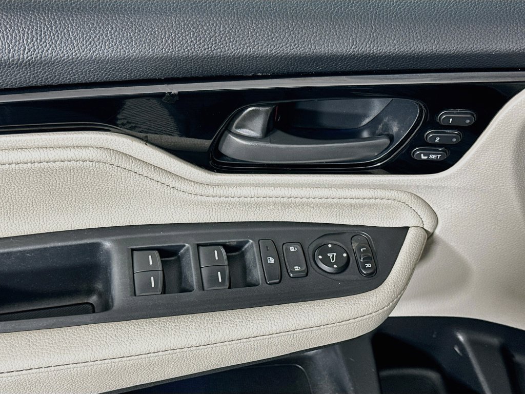 Certified 2025 Honda Odyssey Touring image 18