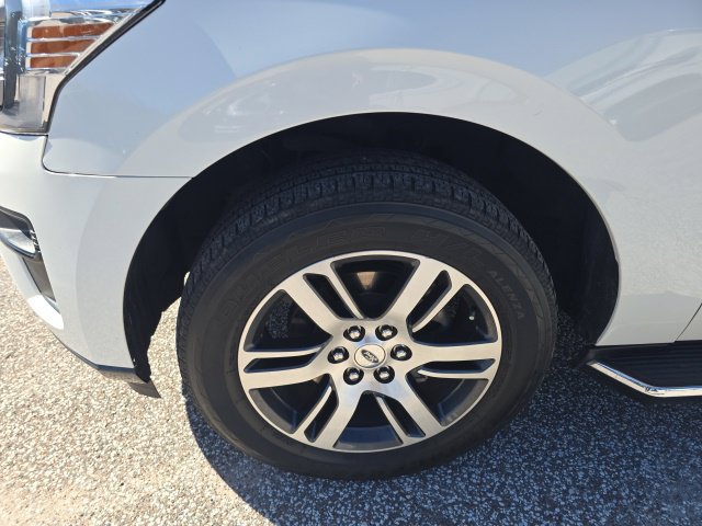 Used 2023 Ford Expedition XLT RWD image 6