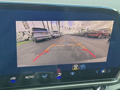 New 2026 Chevrolet Equinox EV LT image 9