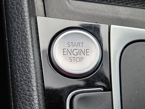 Used 2019 Volkswagen GTI SE image 20