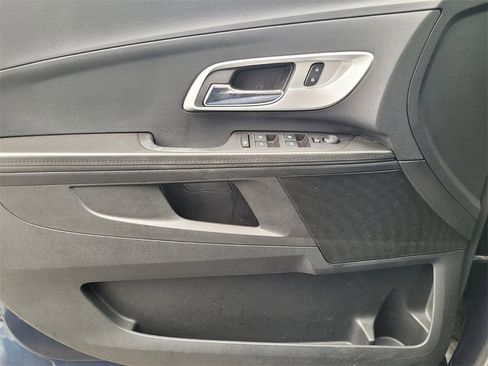 Used 2017 Chevrolet Equinox LS image 21