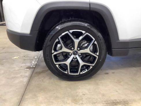 Used 2025 Jeep Compass Limited AWD/4WD image 12