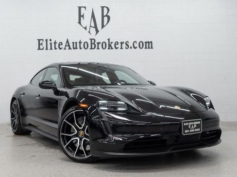 Used 2022 Porsche Taycan RWD image 53