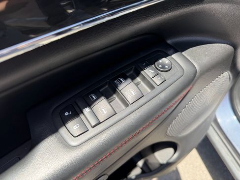 Used 2019 Jeep Grand Cherokee Trailhawk w/ Trailhawk Luxury Group AWD/4WD image 12