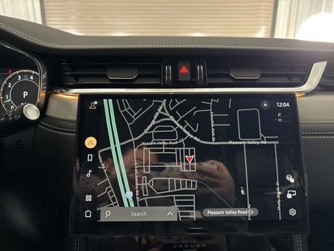 Used 2025 Jaguar F-PACE R-Dynamic S image 18