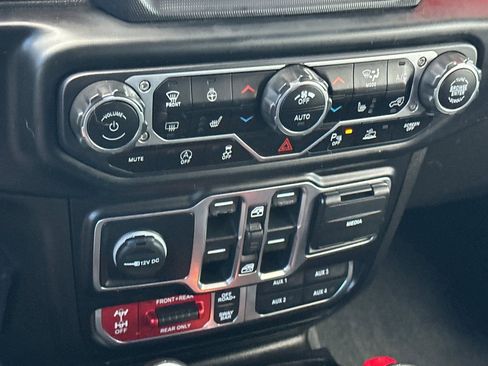 Used 2020 Jeep Gladiator Rubicon AWD/4WD image 20