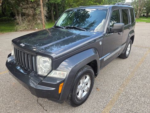 Used 2011 Jeep Liberty Sport w/ Popular Equipment Group AWD/4WD image 3