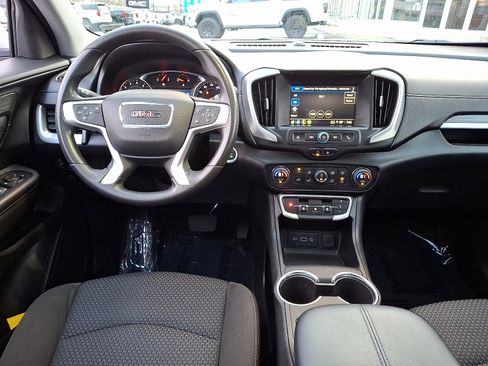 Certified 2022 GMC Terrain SLE w/ Driver Convenience Package image 15