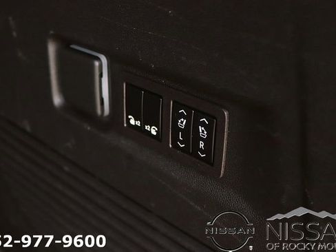 Used 2023 Chevrolet Suburban Premier image 17