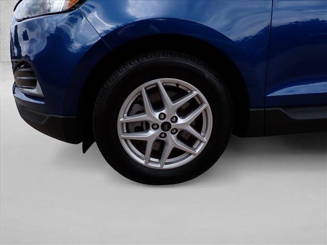 Used 2024 Ford Edge SEL AWD/4WD image 7