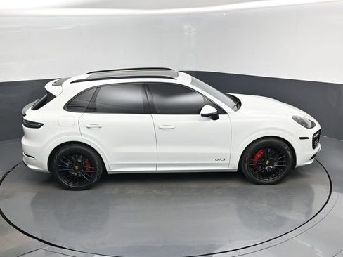 Used 2021 Porsche Cayenne GTS image 13