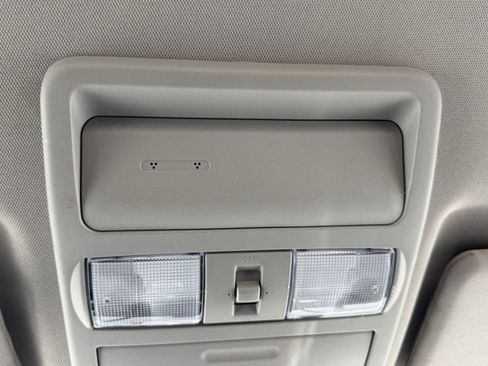 Used 2024 Nissan Frontier SV w/ SV Convenience Package RWD image 23