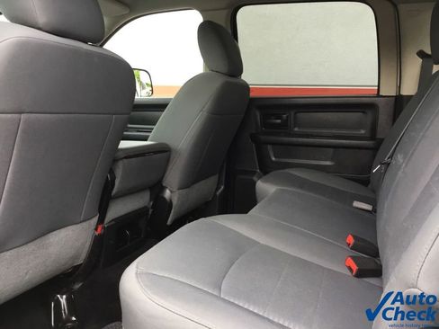 Used 2015 RAM 3500 Tradesman w/ Chrome Appearance Group image 33