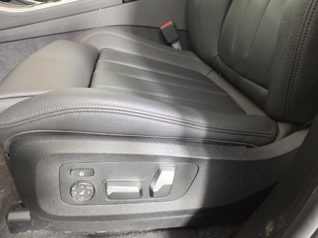 Used 2019 BMW X5 xDrive40i w/ Premium Package 2 AWD/4WD image 29