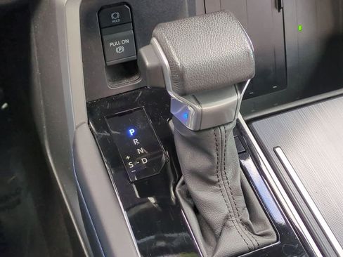 Used 2023 Toyota Tundra Platinum image 33