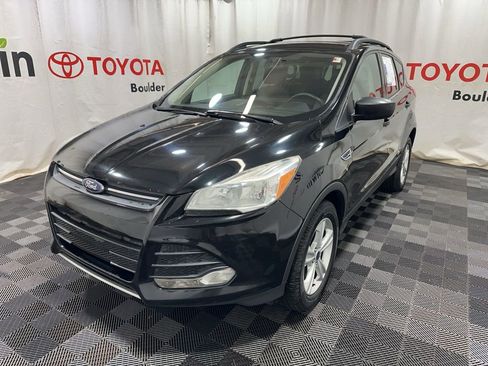 Used 2016 Ford Escape SE w/ Equipment Group 201A image 3