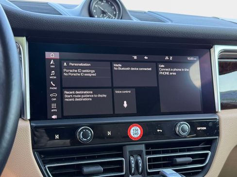 Used 2022 Porsche Macan image 43