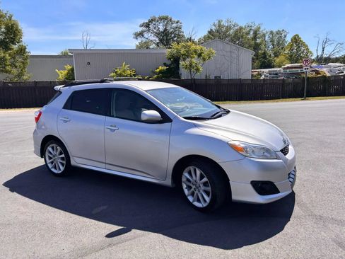 Used 2009 Toyota Matrix XRS FWD image 21